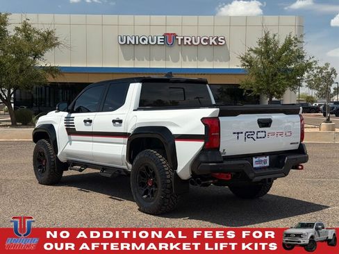 Used 2025 Toyota Tacoma TRD Pro AWD/4WD image 13