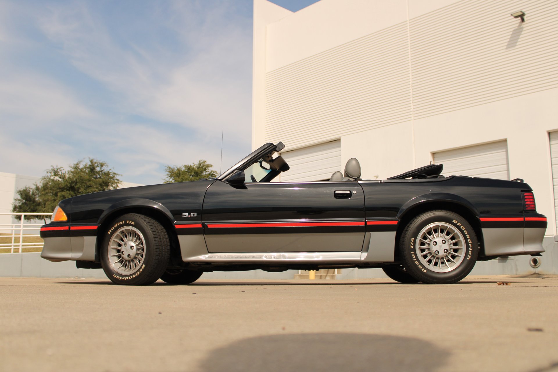 Used 1987 Ford Mustang GT RWD image 7