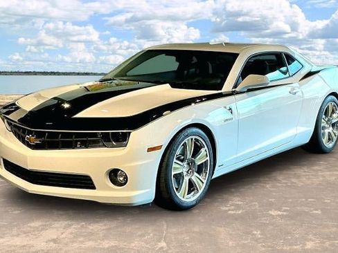 Used 2011 Chevrolet Camaro SS w/ RS Package RWD image 3