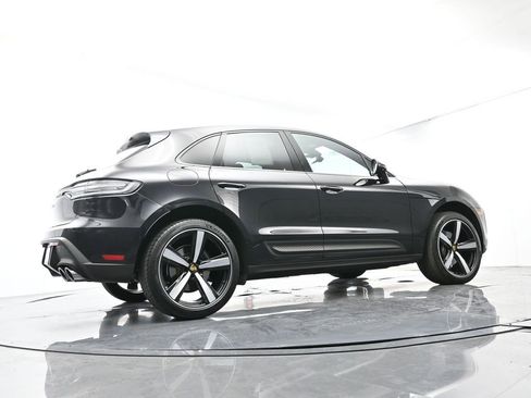 Certified 2025 Porsche Macan image 51