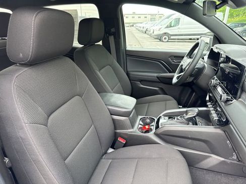 Used 2024 Chevrolet Colorado LT w/ LT Convenience Package II AWD/4WD image 13