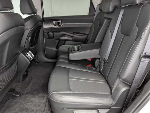 Used 2025 Kia Sorento S AWD/4WD image 22