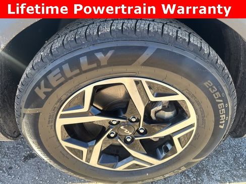 Used 2024 Kia Sportage LX image 8