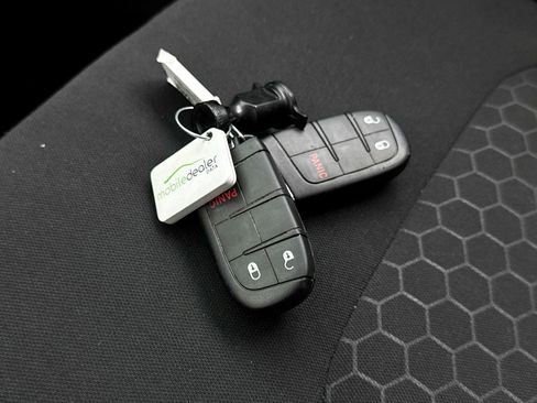 Used 2019 Jeep Compass Sport w/ Tech Group FWD image 35