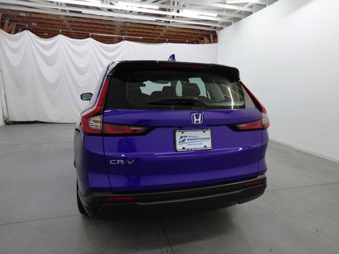 Used 2024 Honda CR-V LX image 7