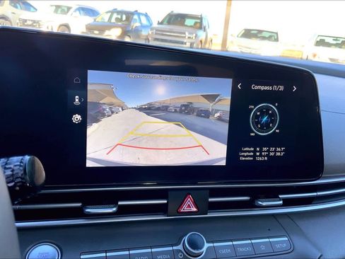 Used 2024 Hyundai Elantra SEL w/ Convenience Package image 29