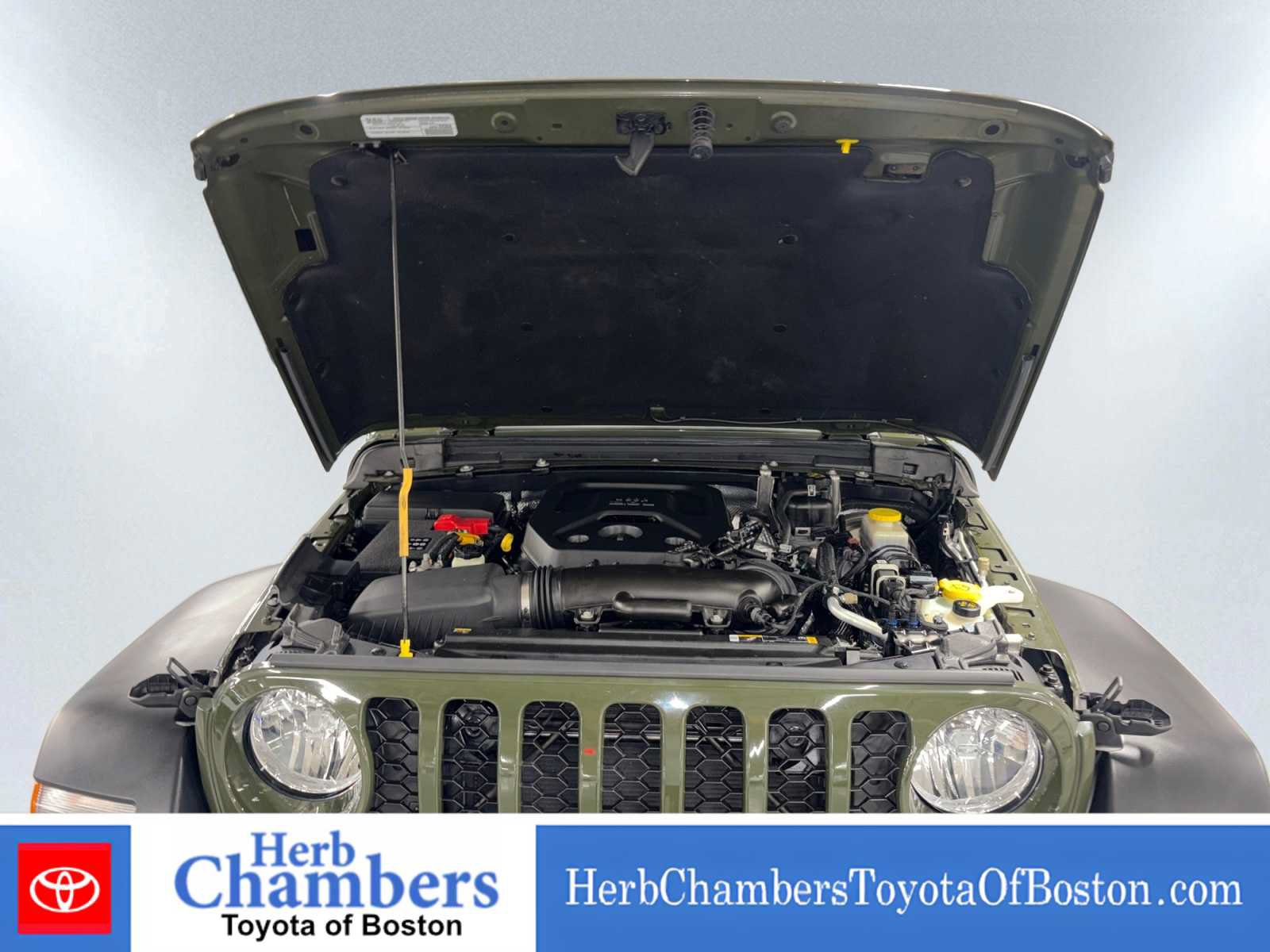 Used 2024 Jeep Wrangler Unlimited Sport AWD/4WD image 8