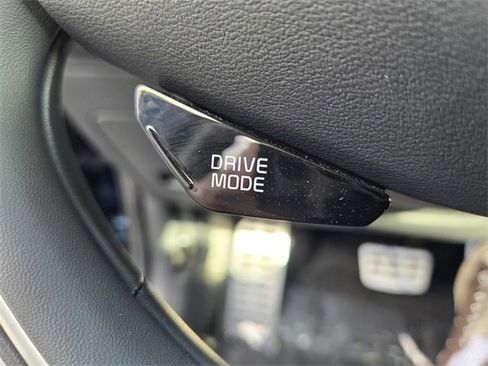 New 2025 Kia Niro EX Touring image 13