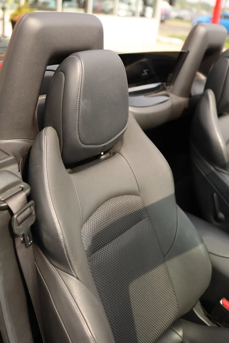 Used 2019 Nissan 370Z Touring RWD image 43