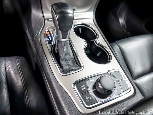 Used 2021 Jeep Grand Cherokee Limited image 20