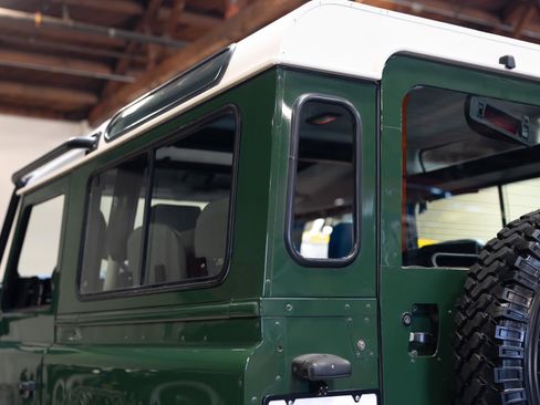 Used 1997 Land Rover Defender 90 image 37