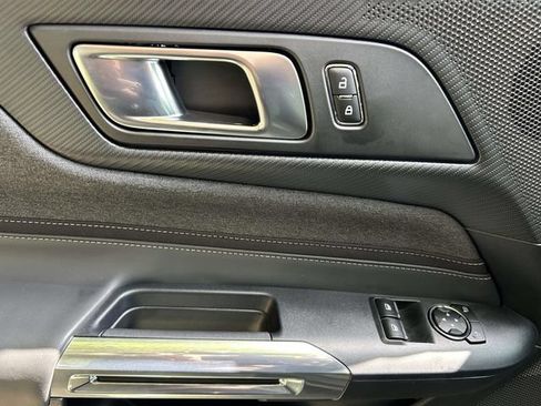 Used 2025 Ford Mustang GT RWD image 10