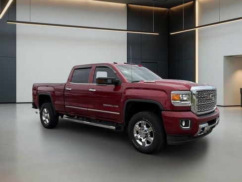 Used 2019 GMC Sierra 3500 Denali w/ Duramax Plus Package AWD/4WD image 6