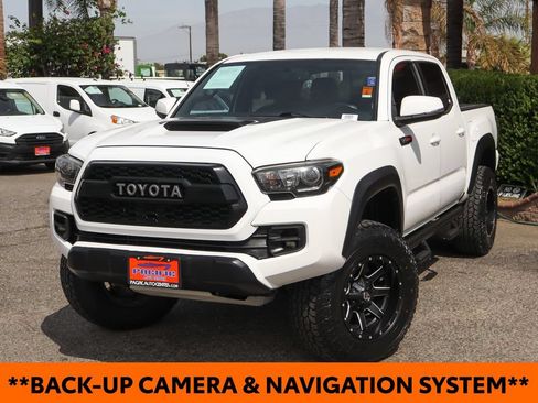 Used 2017 Toyota Tacoma TRD Pro AWD/4WD image 4