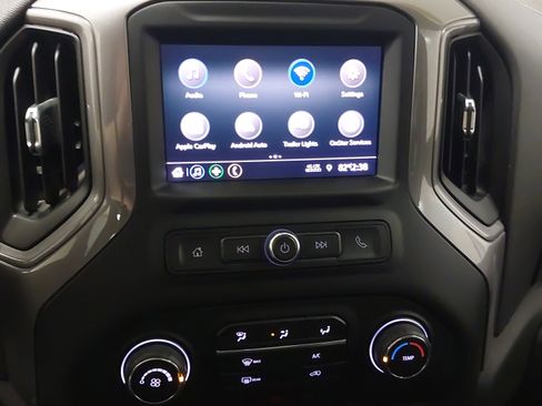 Used 2020 Chevrolet Silverado 1500 Custom w/ Custom Value Package image 20