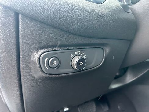 Used 2024 Chevrolet Equinox LT image 22