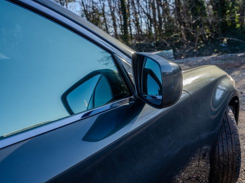 Used 2011 INFINITI M56 image 12