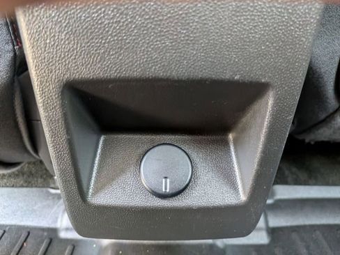 Used 2015 Chevrolet Equinox LT image 24