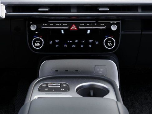 New 2026 Hyundai Ioniq 9 SE AWD/4WD image 16