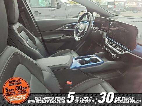 Used 2024 Chevrolet Equinox EV LT AWD/4WD image 5
