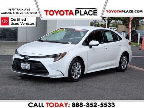 Used 2026 Toyota Corolla LE FWD image 1