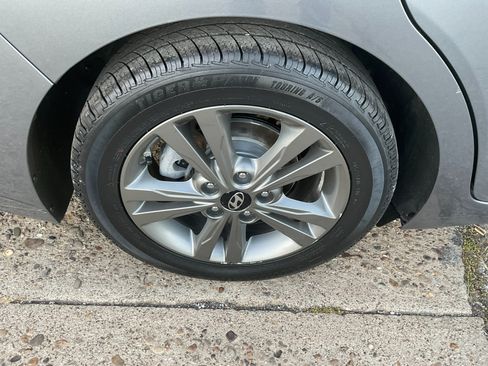 Used 2018 Hyundai Elantra Value Edition image 12