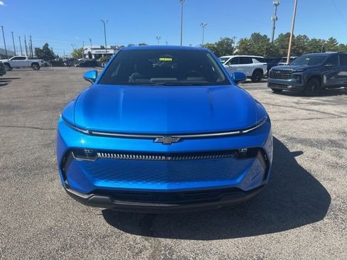 New 2026 Chevrolet Equinox EV LT image 8