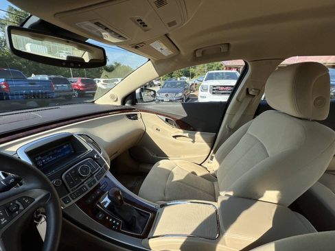 Used 2010 Buick LaCrosse CX FWD image 18