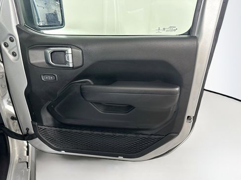 Used 2023 Jeep Wrangler Willys image 30