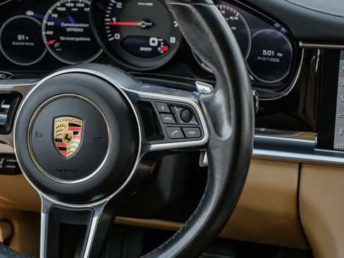 Used 2019 Porsche Panamera 4 AWD/4WD image 17