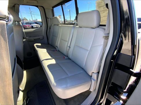 Used 2011 Chevrolet Silverado 2500 LTZ w/ LTZ Plus Package image 21