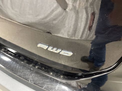 Used 2024 Ford Edge SEL image 15