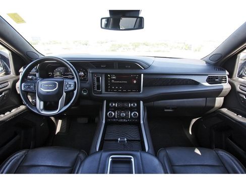 Used 2024 GMC Yukon Denali RWD image 9