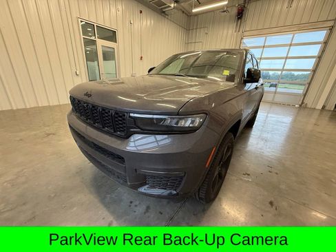 Used 2025 Jeep Grand Cherokee L Limited w/ Luxury Tech Group II AWD/4WD image 10