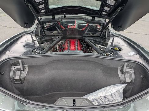 Used 2022 Chevrolet Corvette Stingray Preferred Cpe w/ Z51 Performance Package RWD image 27