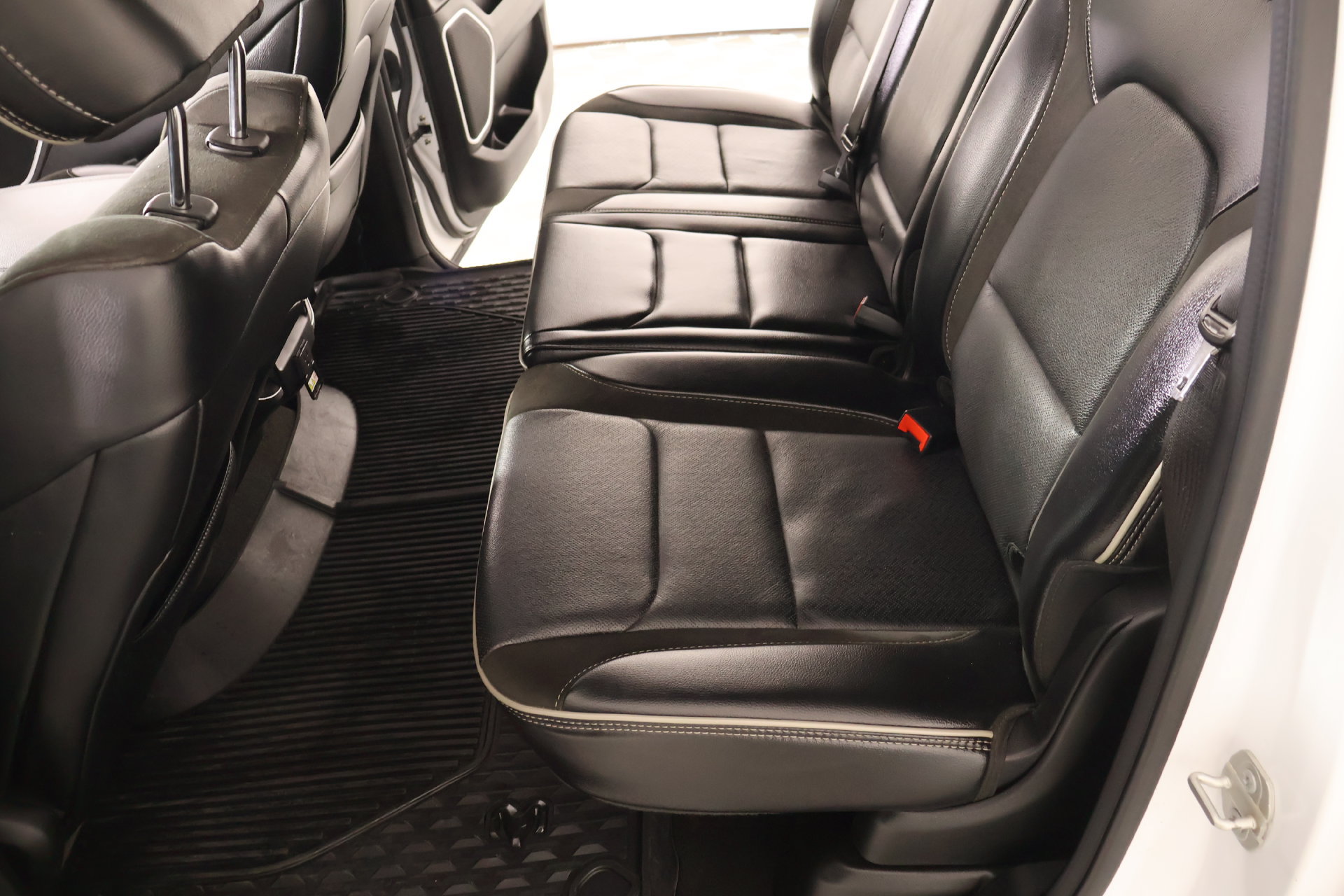 Used 2023 RAM 1500 Laramie AWD/4WD image 13