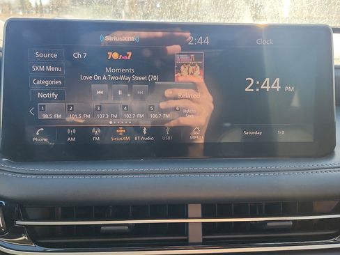 Used 2024 INFINITI QX60 Sensory image 18