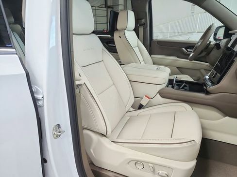 New 2026 GMC Yukon Denali w/ Denali Reserve Package AWD/4WD image 41
