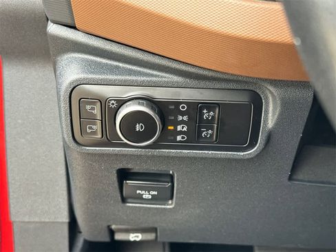 Used 2024 Ford Bronco Outer Banks image 31