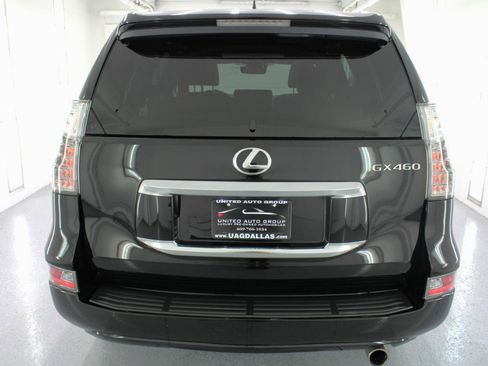 Used 2022 Lexus GX 460 Premium w/ Premium Package image 8