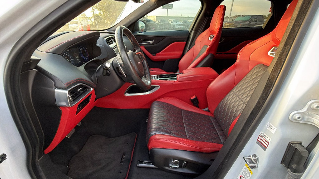 Used 2020 Jaguar F-PACE SVR AWD/4WD image 13