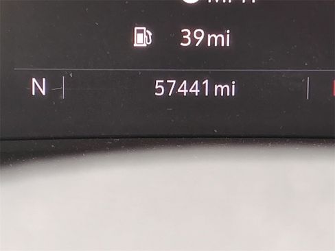 Used 2023 Buick Envision Preferred image 37