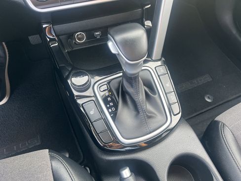 Used 2022 Kia Seltos S image 24