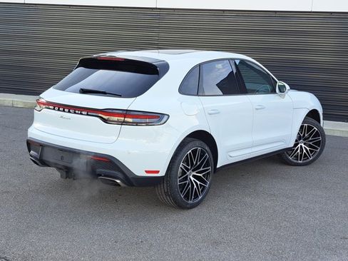 Used 2026 Porsche Macan AWD/4WD image 7