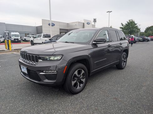 Used 2024 Jeep Grand Cherokee Limited 4xe AWD/4WD image 7