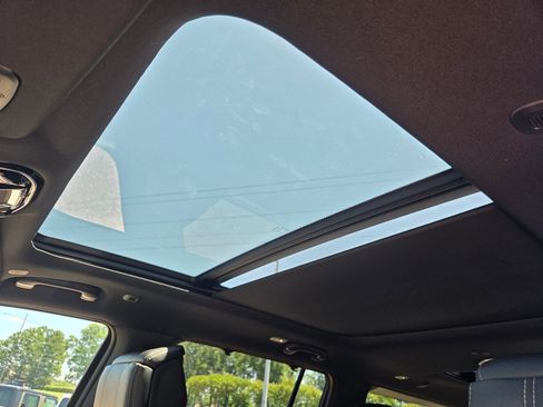 New 2026 Jeep Grand Wagoneer L Summit AWD/4WD image 16