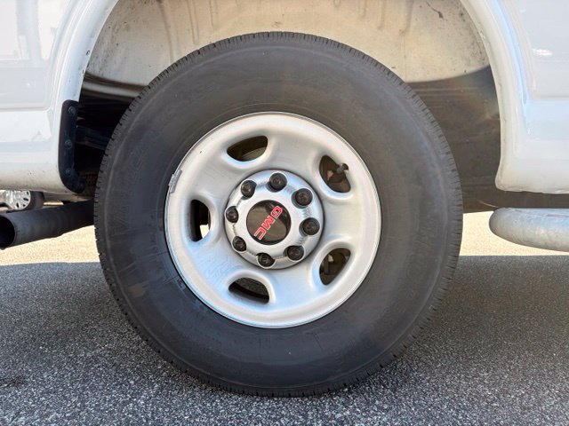 Used 2025 GMC Savana 2500 w/ Driver Convenience Package RWD image 17