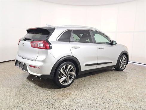 Used 2017 Kia Niro Touring w/ Advanced Technology Package image 5