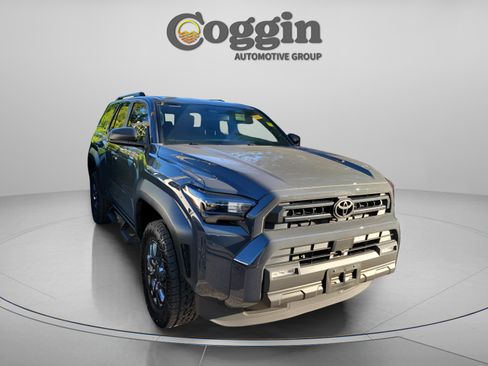Used 2025 Toyota 4Runner SR5 image 4