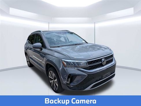 Used 2024 Volkswagen Taos SE FWD image 5